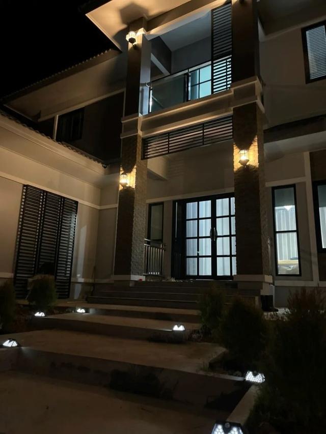 ขายบ้านเดี่ยวหรู 2 ชั้น สไตล์โมเดิร์น ใจกลางเมืองหนองคาย 81 ตร.ว. ราคาดีมากเพียง 5.9 ล้านบาท ใกล้สะพานมิตรภาพไทยลาว