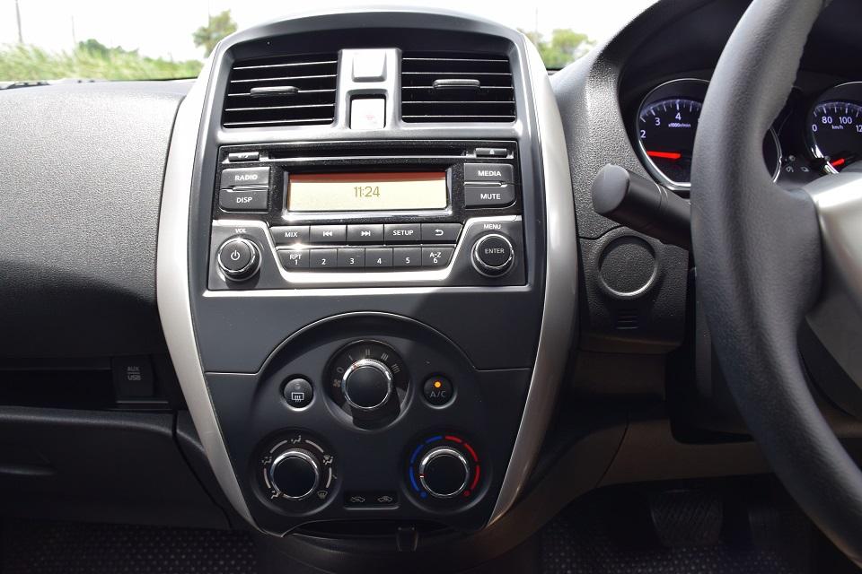 ผ่อน 38xxบาท ปี17 วิ่ง85xxx โล /บุ๊คเซอร์วิส /ออโต้ CD ABS AIRBAG ภายในสวยกิ๊ฟ /ไม่เคยชน ยาง DUNLOP ใหม่กิ๊ฟ/ขับดี ช่วงล่างแน่นๆ /โทร0957401229 7