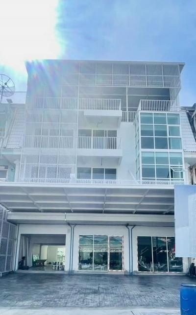 PB5895ให้เช่า อาคารพาณิชย์ 3 คูหา 4 ชั้น ซอยรามคำแหง ใกล้แยกลำสาลี อาคารใหม่พร้อมใช้งาน 1