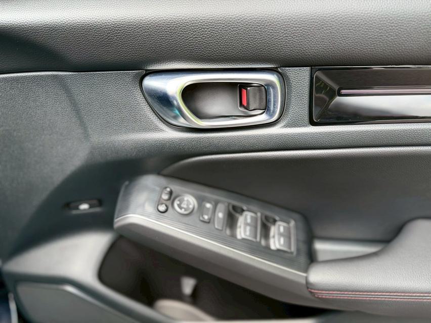 Honda civic FE RS Top ปี 2022 สีดำ สวยสุดในรุ่น มือเดียว สภาพป้ายแดง 15