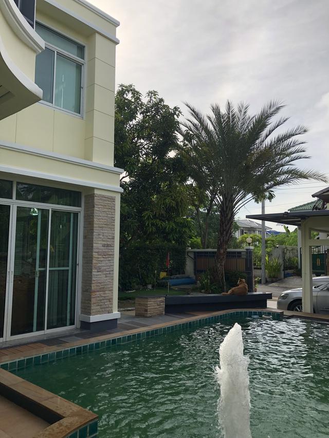 บ้านเดียว 2 ชั้นพร้อมสระว่ายน้ำ 12