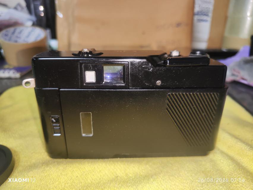กล้องฟิล์ม Yashica MF-2 Super ผลิตที่ญี่ปุ่นเมื่อปี 1986 ผลิตโดย Kyocera Corporation สภาพตัวกล่องสวยสมบูรณ์ไม่มีตำหนิ ซองหนังมีตำหนิ(รูปสุดท้าย) รูปที่ 7
