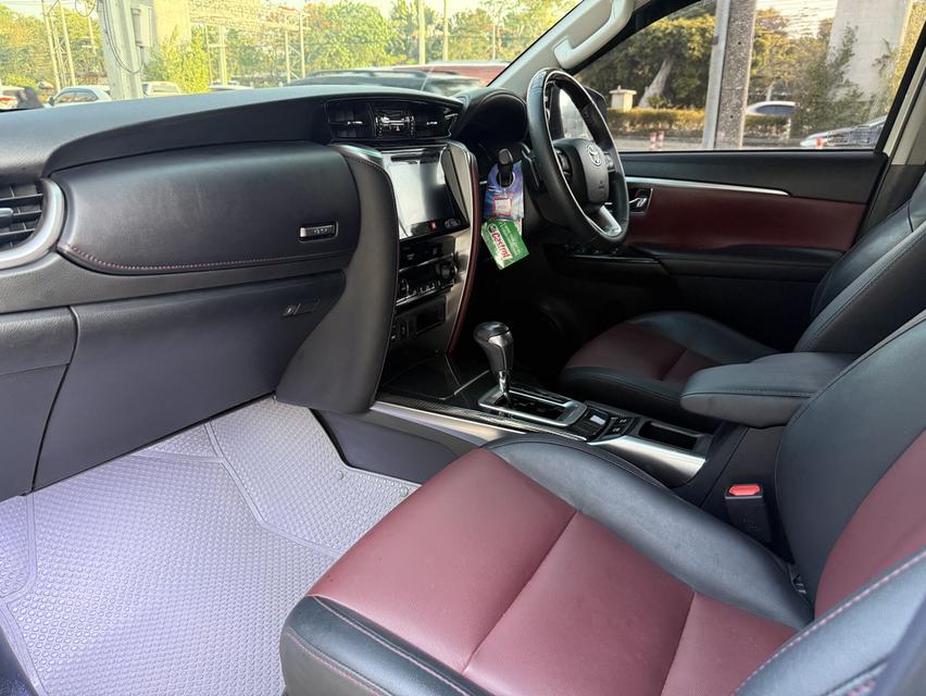 TOYOTA FORTUNER 2.8 TRD 2WD ปี2016 รูปที่ 9