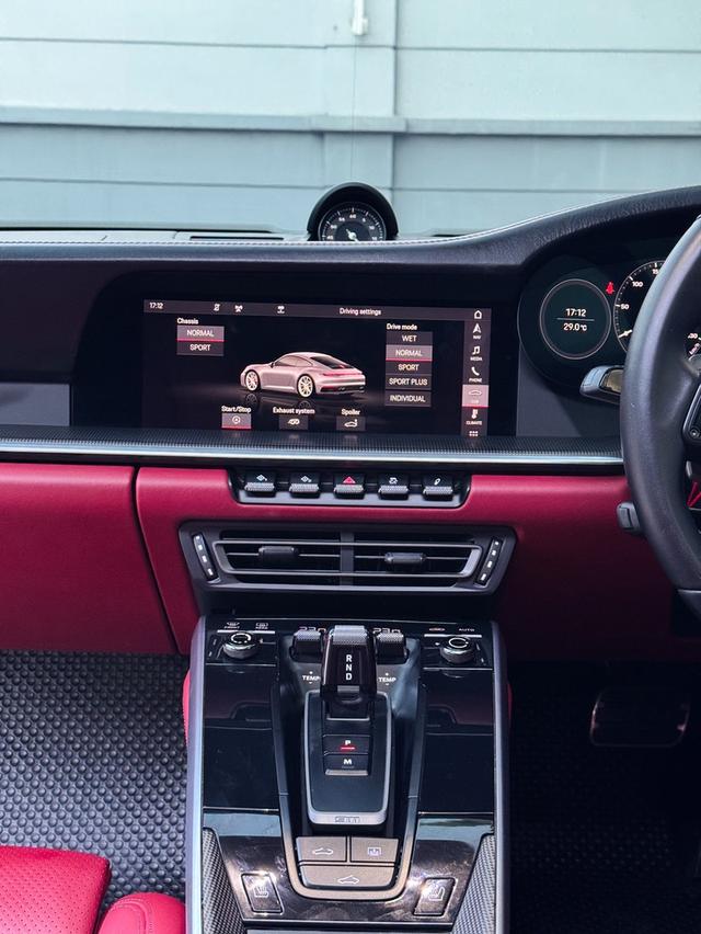 Porsche 911 Carrera S (992) Top 8