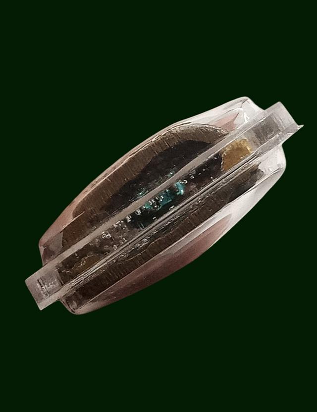 พระเก่าเลี่ยมกรอบเก่าค่ะ