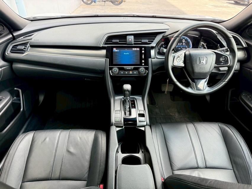 HONDA CIVIC 1.5 TURBO HATCHBACK TOP ปี2019 สีขาว มือเดียว 7