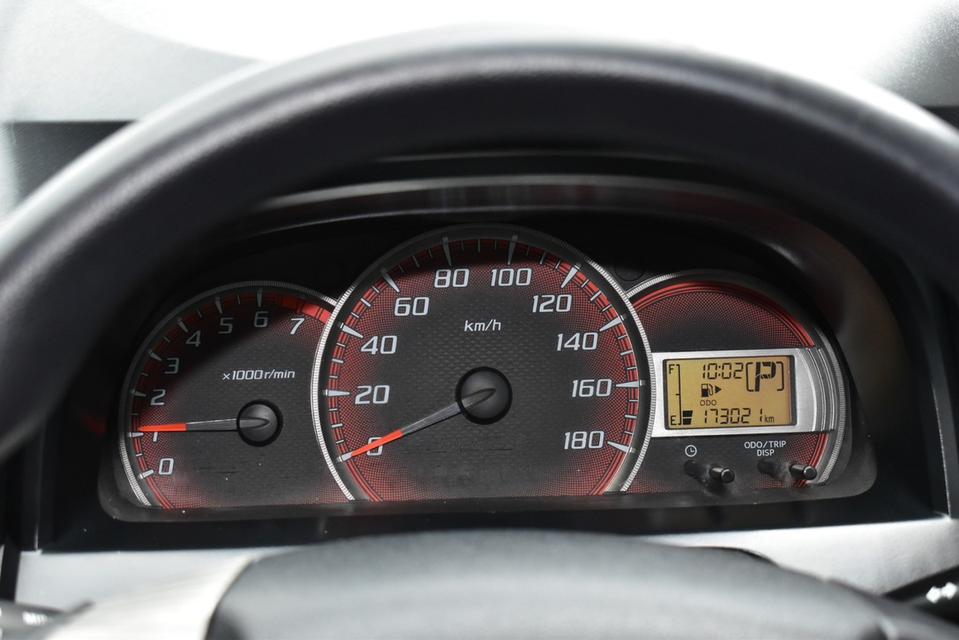 TOYOTA AVANZA 1.5S 2014 สีขาว 13