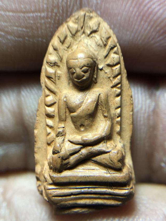 พระรอดกรุวัดมหาวันพิมพ์ใหญ่จังหวัดลำพูน