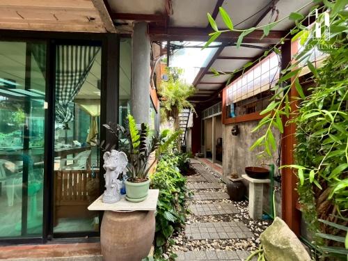 ขายด่วน ที่ดินพร้อมสิ่งปลูกสร้าง 3 หลัง พื้นที่กว้าง 170 ตร.ว. หมู่บ้านวาสนา ซอยหทัยราษฎร์ 11 มีนบุรี 4