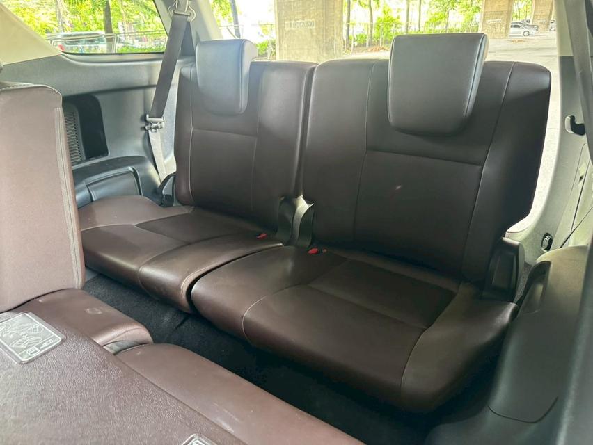 Toyota Fortuner 2.4 V AT ปี 2016 18
