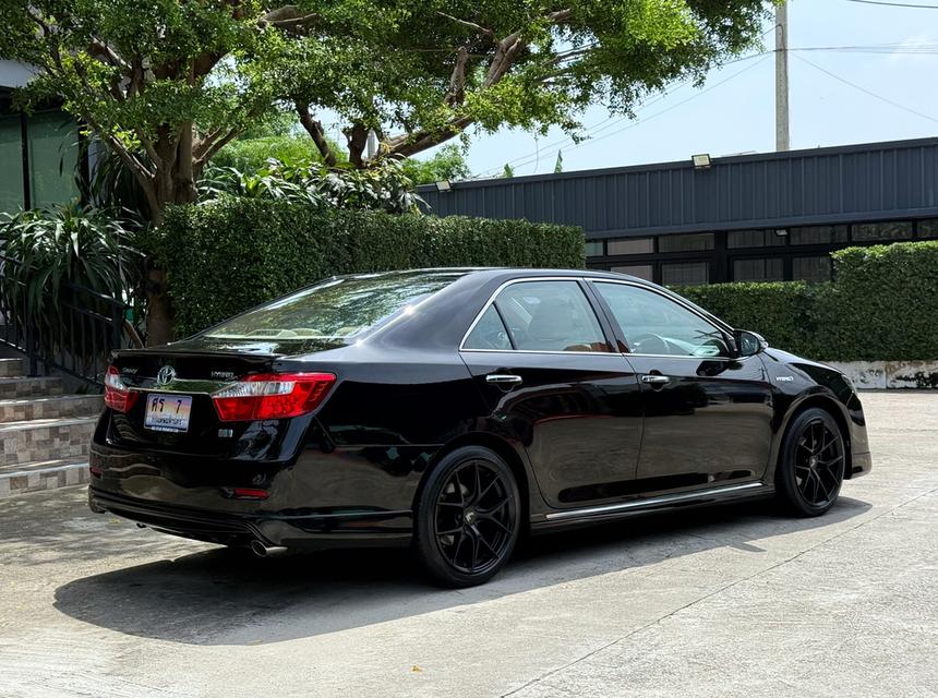 2014 TOYOTA CAMRY HV PREMIUM รุ่น TOP รถมือเดียว วิ่งน้อย ไม่เคยมีอุบัติเหตุ เปลี่ยนแบต HYBRID แล้วครับ 3
