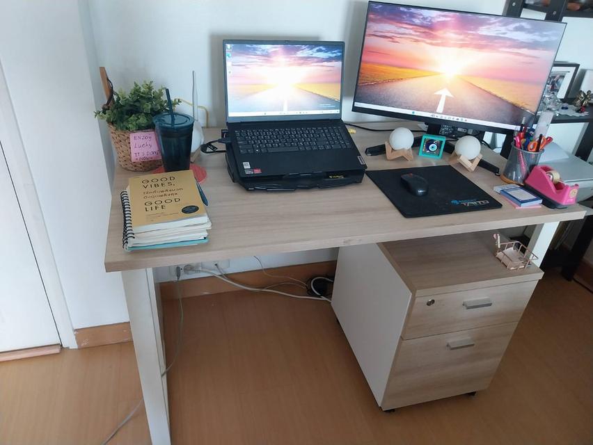 โต๊ะทำงาน โต๊ะเรียนขนาดใหญ่ 