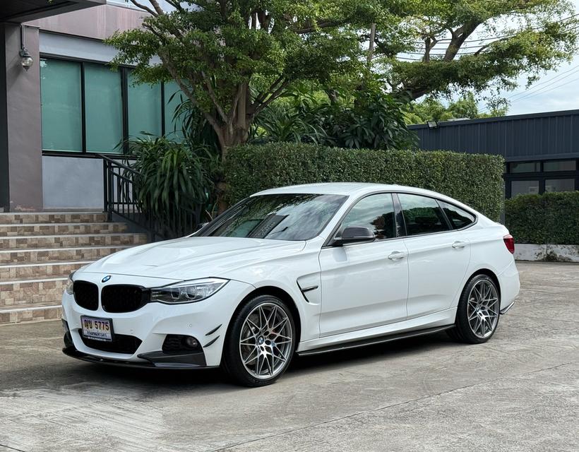 2015 BMW 320D GT MPERFORMANCE รถมือเดียวออกป้ายแดง รถวิ่งน้อย เข้าศูนย์ตามระยะ รถไม่เคยมีอุบัติเหตุครับ 4
