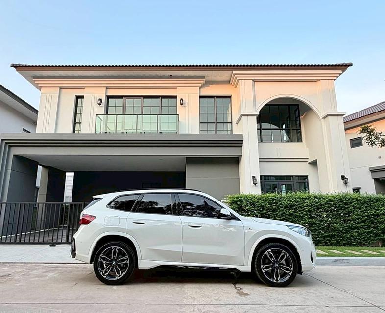 BMW X1 2.0i sDrive M sport ปี23 จด25 สีขาว รูปย่อยที่ 3