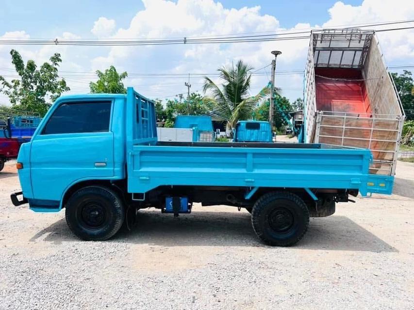 รถบรรทุก 4 ล้อ ISUZU NKR 120HP ปี 52