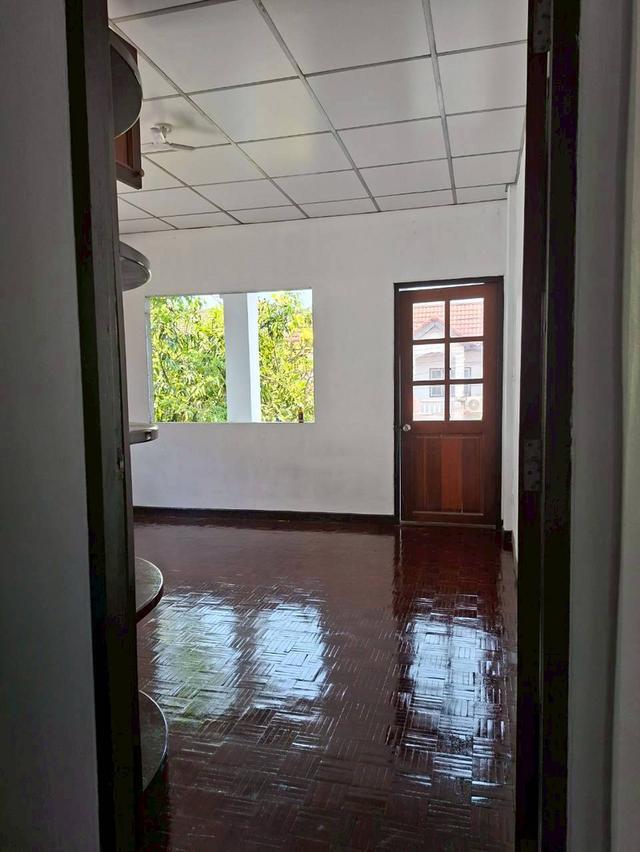 ให้เช่าทาวเอ้าส์ หมู่บ้านอรุณธร สุขาภิบาล 5 2