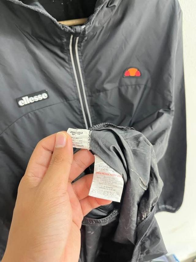 ellesse เสื้อคลุมมือสองนำเข้า รูปที่ 15