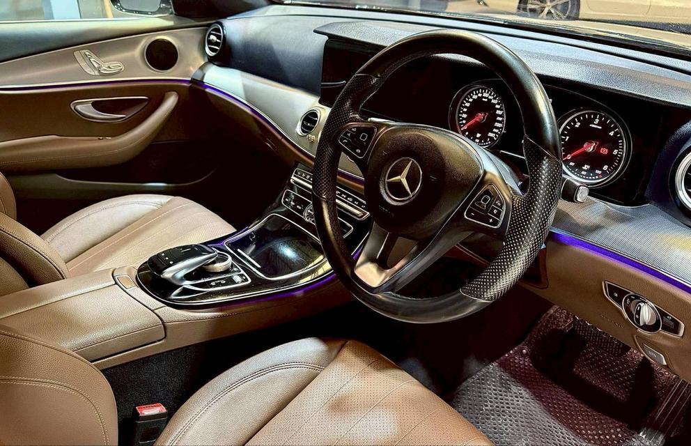 Mercedes-Benz E220d Avantgarde W213 ปี 2017 6