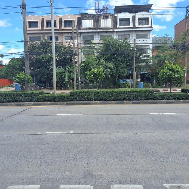 ที่ดินสวยติดถนนฉลองกรุง ลาดกระบัง 7