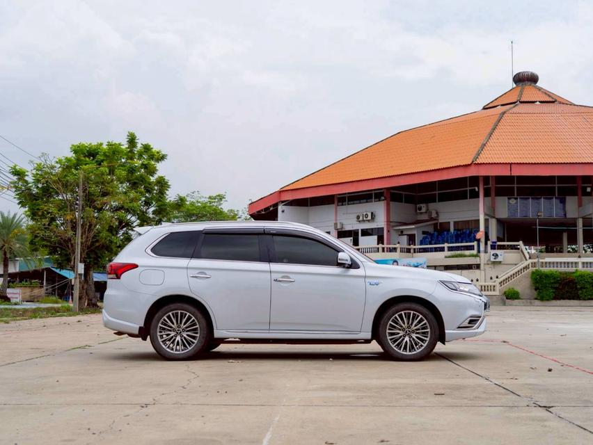 Mitsubishi Outlander Phev 2.4 GT Premium 4wd ปี 2021
