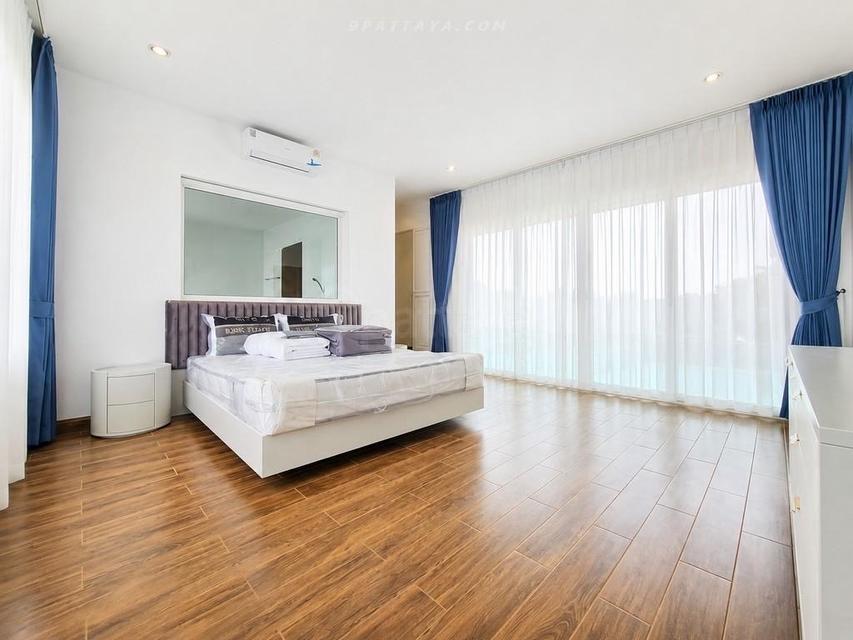 For Sale — Beachside Pool Villa at Seabreeze Villa Pattaya, Krating LaiBeautiful beachside pool villa for sale at Seabreeze Villa Pattaya, located nea 16