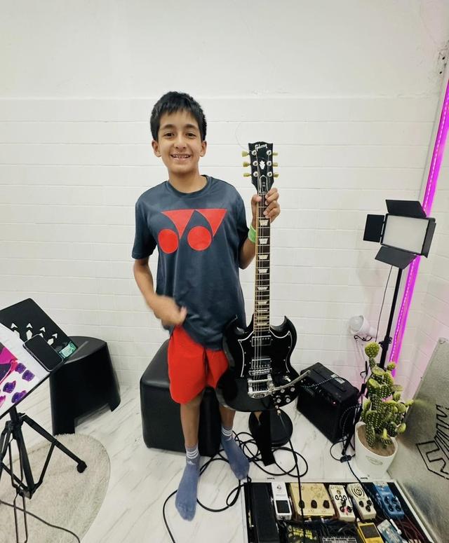 รับสอนกีตาร์ทุกประเภท ที่ Fin Music School รูปที่ 13