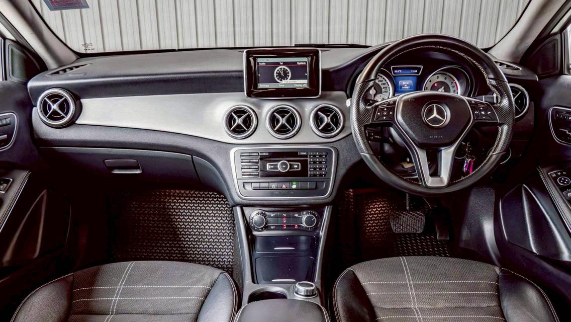 #BENZ GLA-CLASS, 200 ปี 2015 สีขาว โฉม W156 ปี รูปที่ 4