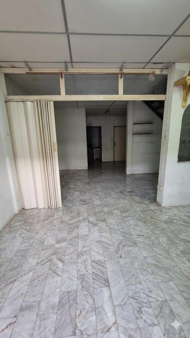 ขายบ้าน2ชั้น​ ติดสถานีรถไฟฟ้า​ ติดถนนรามคำแหง 4