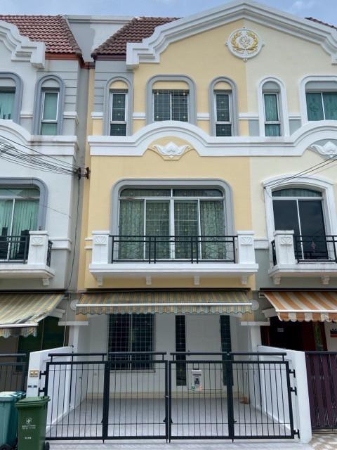 ขายทาวน์โฮม 3 ชั้นเนื้อที่ 20 ตร.วา บ้านกลางเมือง สวิสทาวน์ เกษตร นวมินทร์ ประเสริฐมนูกิจ 25  1