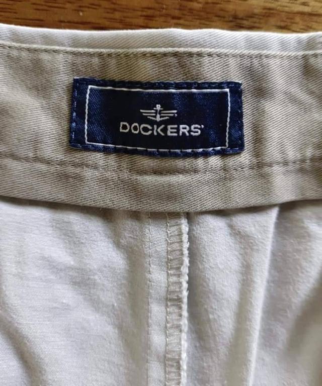 กางเกง POLO และ Docker ขาสั้น เอว 34  ขายคู่สองตัว 600 บาทคับ 4