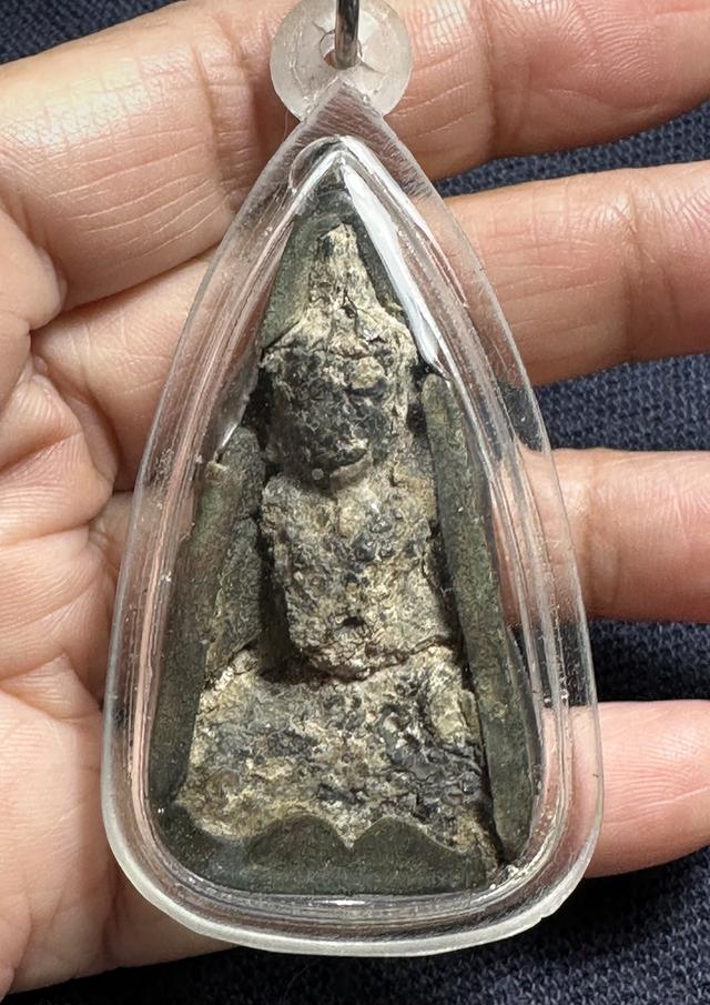 องค์ละ3550🙏พระร่วงนั่งอู่ทองเนื้อชินเงินเลี่ยมโบราณและเลี่ยมกันน้ำ สวยเดิม🙏พระร่วงยืนสุโขทัยบุเงิน ศิลปะช่างหลวง เลี่ยมกันน้ำเก่าเดิม