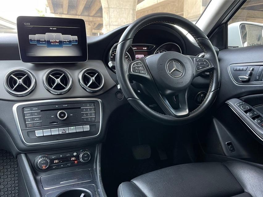 ขาย Benz Gla200 ปี18 9