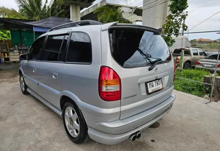 Chevrolet Zafira มือสอง  2