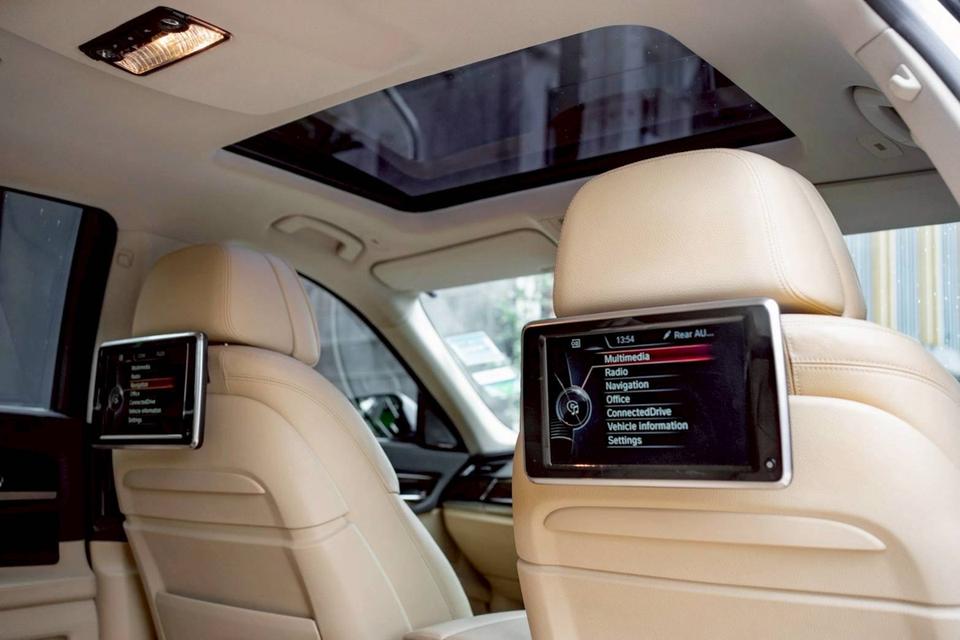 รหัสรถ PR20 Bmw 730 Li ( Model F02 LCI )ปี 2015  15