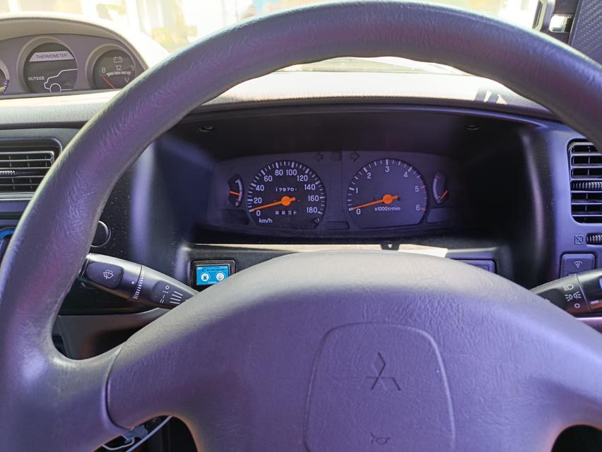 รถยนต์ มิตซูบิชิ สตราด้า แกรสดิส 2800 cc รูปที่ 4