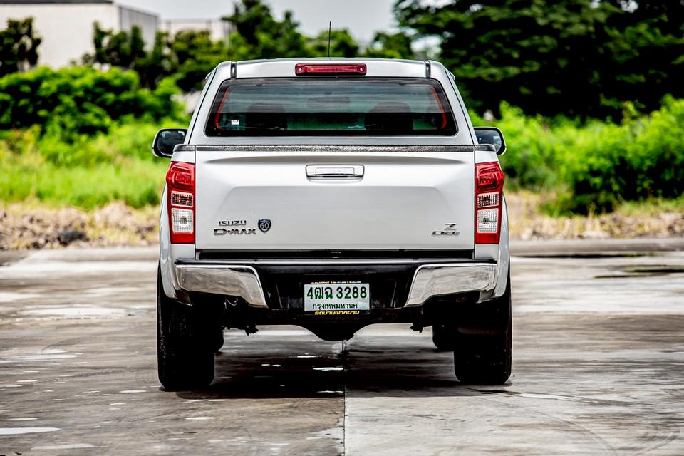 ISUZU D-MAX Hi-lander Cab 1.9 Ddi L ปี 2017 สีเทา 7