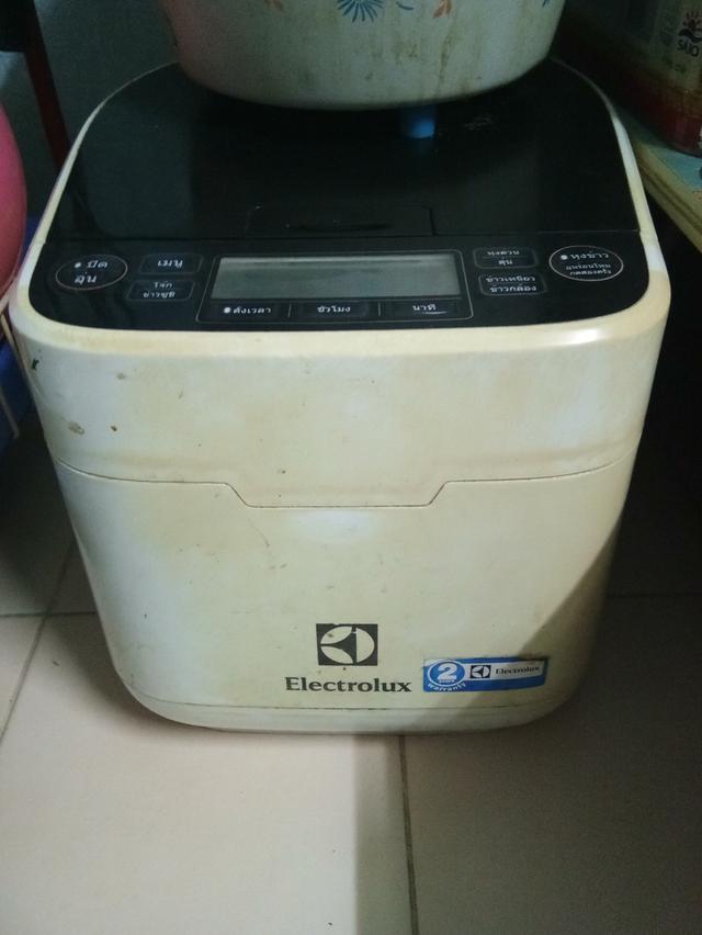 (ขายต่อมือ2)  หม้อหุงข้าวดิจิตอล ELECTROLUX หม้อหุงข้าว 1.8ลิตร 800 วัตต์ Digital 3D  รุ่น ERC7603W 5