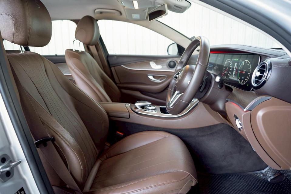 BENZ E-CLASS E300e 2.0 EXCLUSIVE ปี 2020  โฉม W213 ปี16-24 11