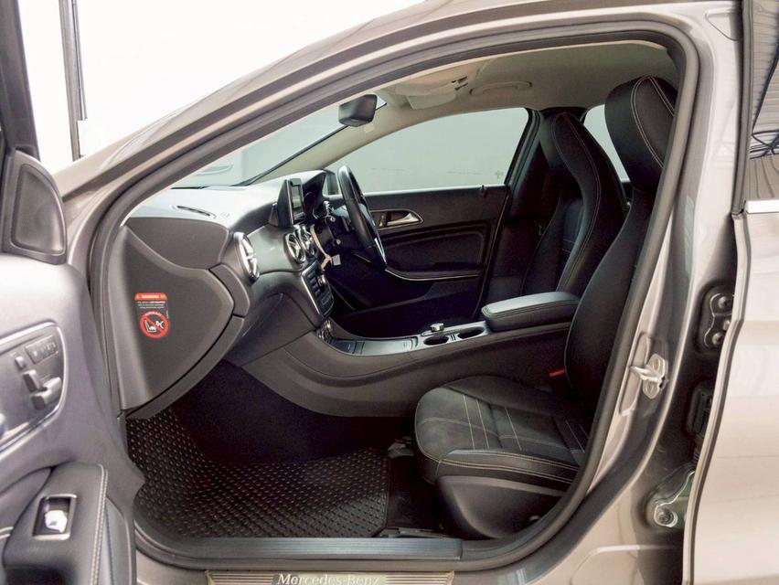 ขาย Benz Gla200 1.6Urban ปี14 15