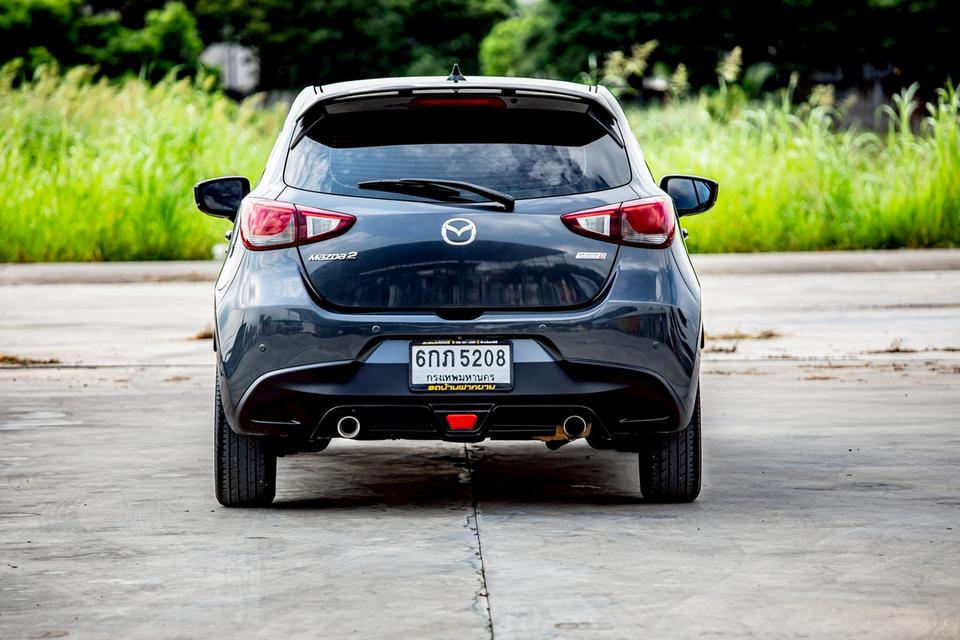 Mazda2 1.5 XD Highplus Sport ปี 2017 ดีเซล รุ่นท๊อป สีเทา มือเดียวป้ายแดง 7