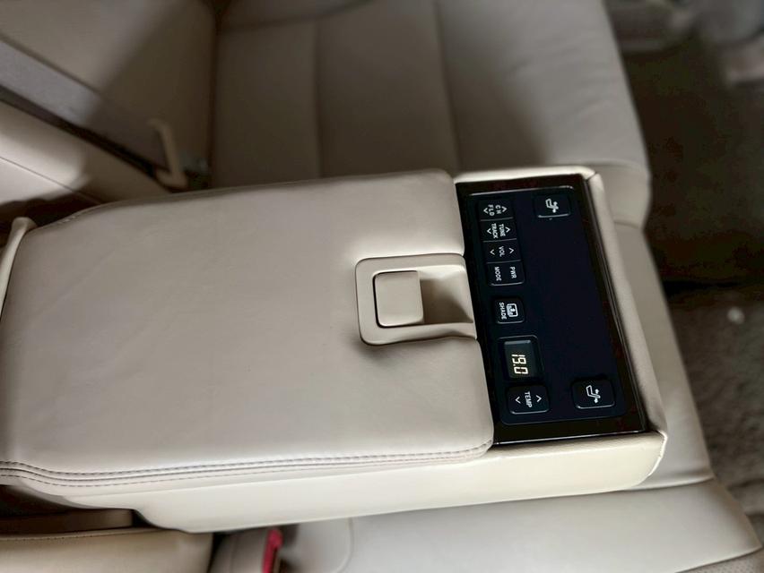ปี 2012 TOYOTA CAMRY, 2.5 HV แบตเตอรี่ไฮบริดเปลี่ยนศูนย์มาแล้ว 12