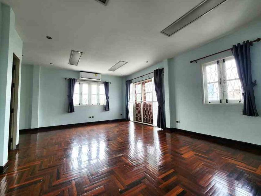 2Forrent ให้เช่าทาวน์โฮม 3ชั้น หมู่บ้านโพธิ์แก้ว ประชาชื่น-แจ้งวัฒนะ ถนนแจ้งวัฒนะ รหัสประกาศ  B984 6