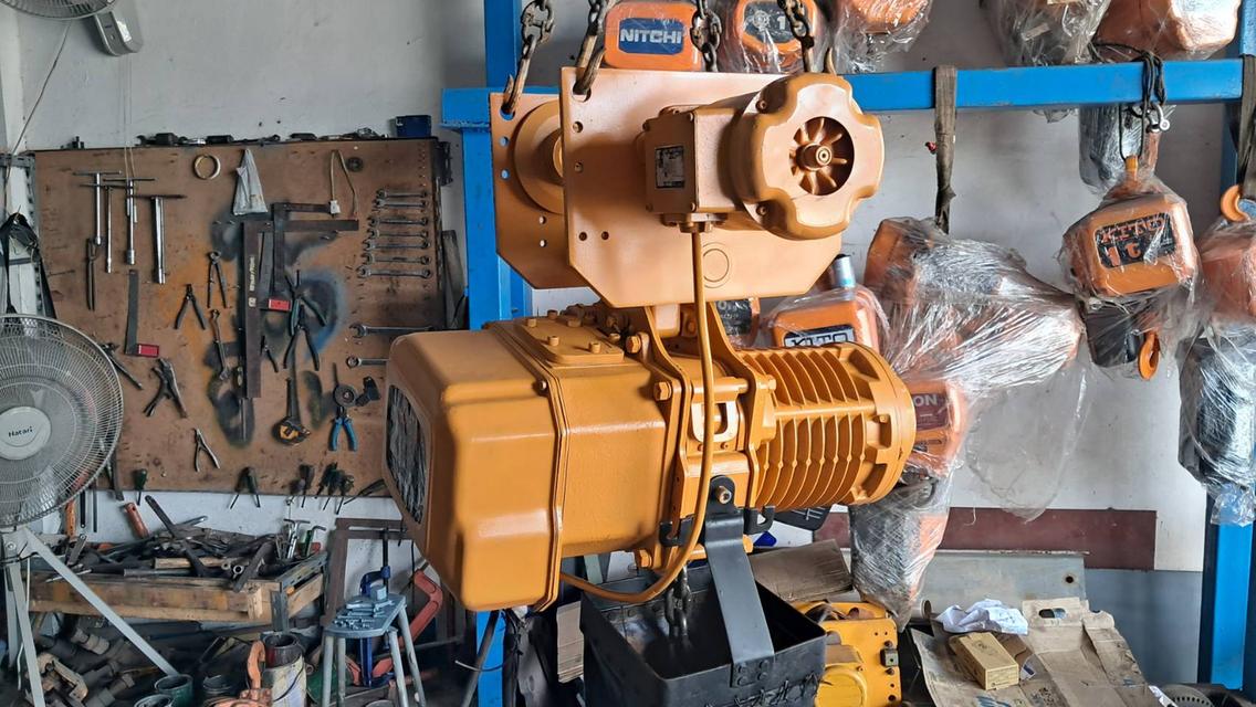 ขายรอกโซ่ไฟฟ้ามือสองขนาด2ตันยกสูง8เมตรไฟ3เฟสพร้อมใช้ 7