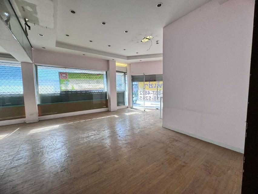 ให้เช่าอาคารพาณืชย์ ชั้น 1 และชั้นลอย อาคารโล่งสวย ติดถนนรามคำแหง (N.1920) 6