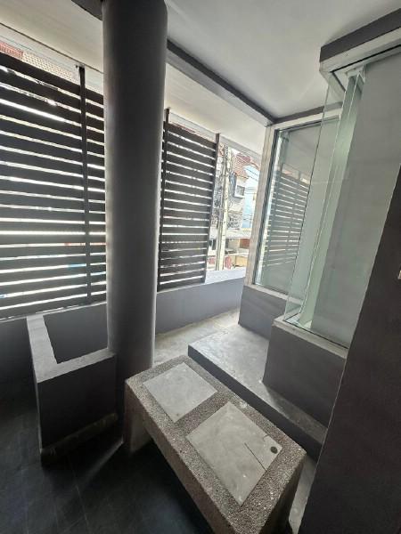 ให้เช่าโฮมออฟฟิศสรีโนเวทใหม่ย่านลาดพร้าว80 พื้นที่ใช้สอย 300 ตรม. พิกัดเขตวังทองหลาง กรุงเทพฯ ใกล้ MRT ลาดพร้าว 71 19