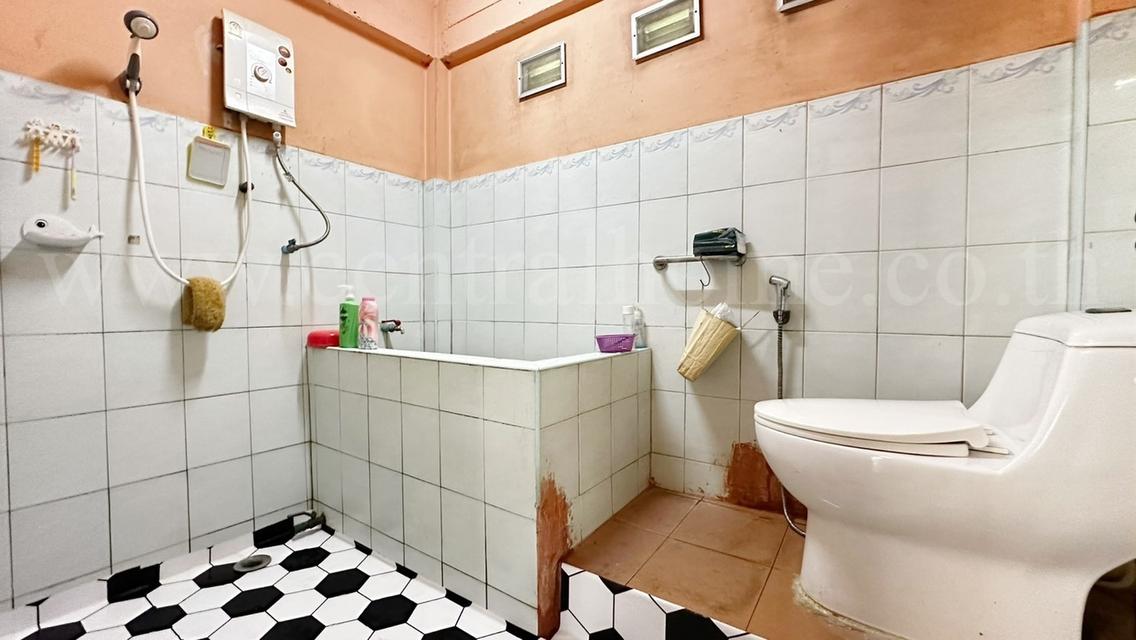 บ้านเดี่ยว พร้อมที่ดิน 93 ตร.วา พหลโยธิน 52 ราคาถูก ทำเลดี 10