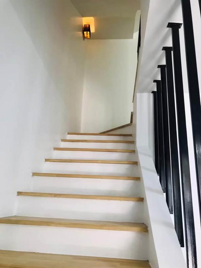 ให้เช่าบ้านลาดพร้าว ถนนลาดปลาเค้า บ้านตกแต่งครบ 3นอน 4น้ำ 2ที่จอดรถ หิ้วกระเป๋าพร้อมเข้าอยู่ 20