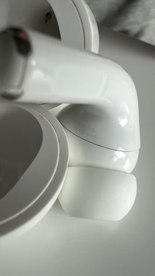 Airpods Pro 1st gen 7