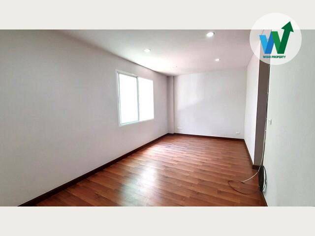 ขายบ้านใกล้นิคมเจโม เอชทูโอ บางนา หลังมุม พื้นที่กว้าง ทำเลดี ติดถนนใหญ่ เดินทางสะดวก ใกล้มอเตอร์เวย์ เมกาบางนา 5