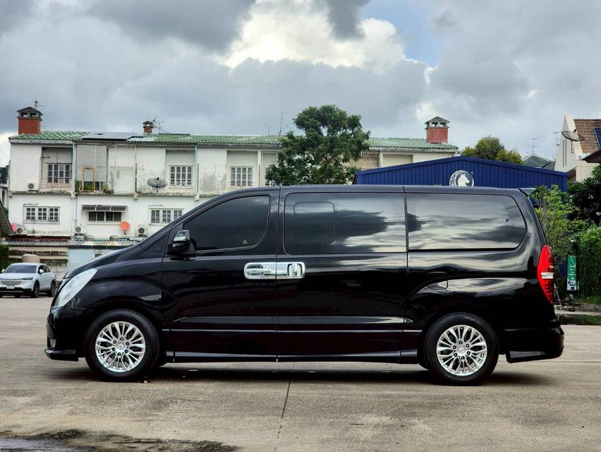Hyundai Grand Starex 2.5Vip ปี16